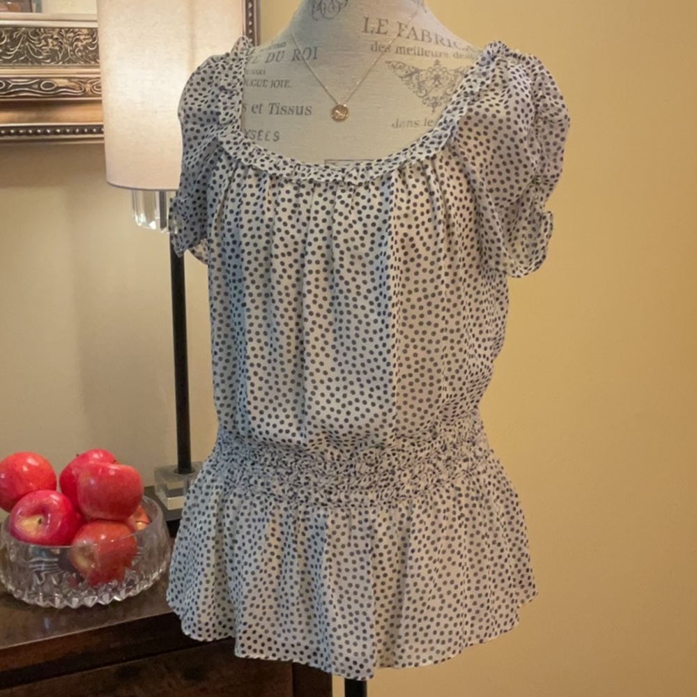 NWOT Max Studio Peasant Top with Shirring